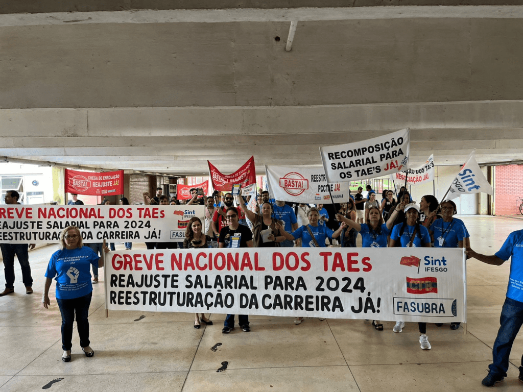 técnico-administrativos em educação da UnB decidiram manter a greve