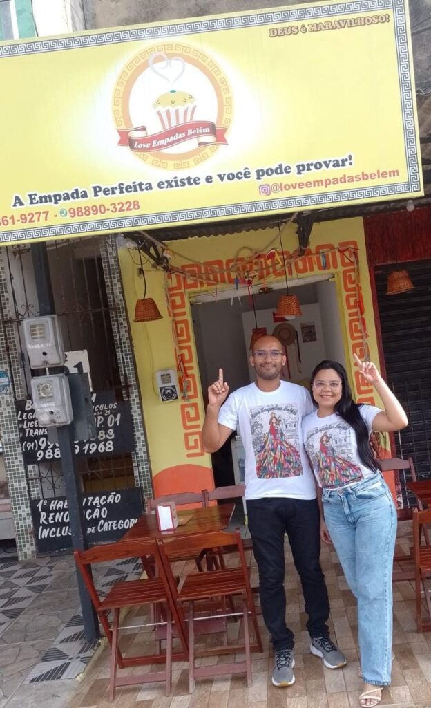 a Love Empadas fica localizado no Conjunto COHAB, Gleba 3, 312. Em frente a Escola Madre Celeste.