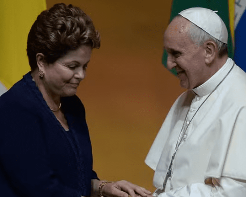 Papa Francisco recebe Dilma Rousseff no Vaticano