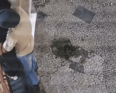 O crime aconteceu com o homem em frente ao condomínio em que ele mora (Foto: reprodução web)