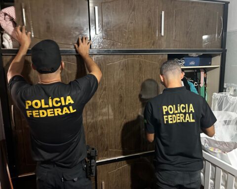 Polícia