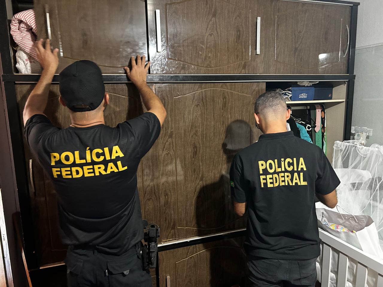 Polícia