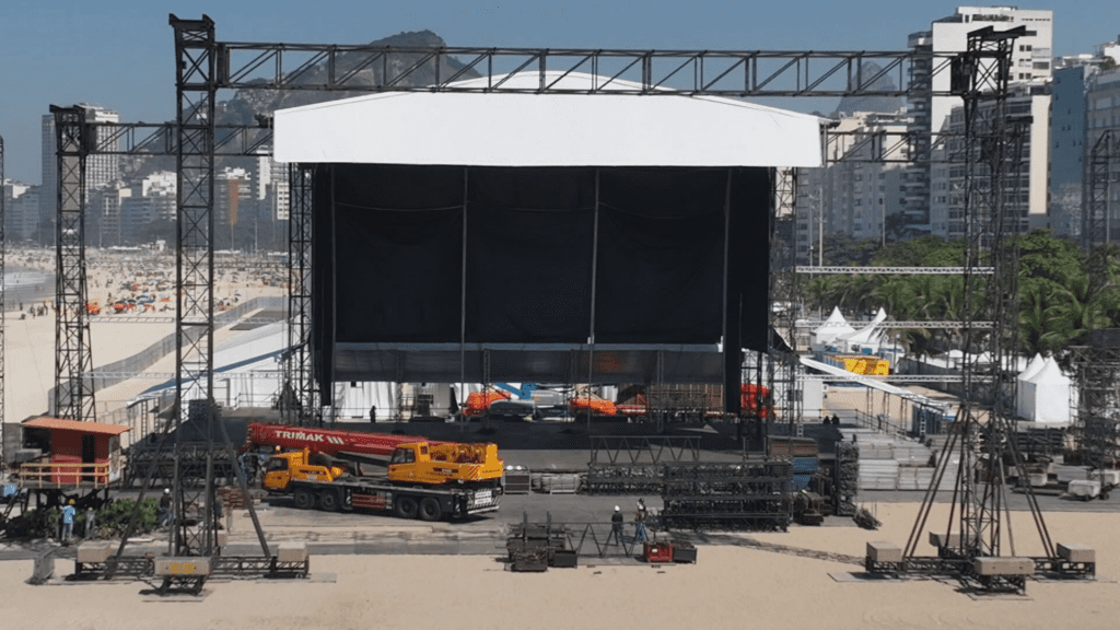 Madonna fará um show na praia de Copacabana no dia 4 de maio 