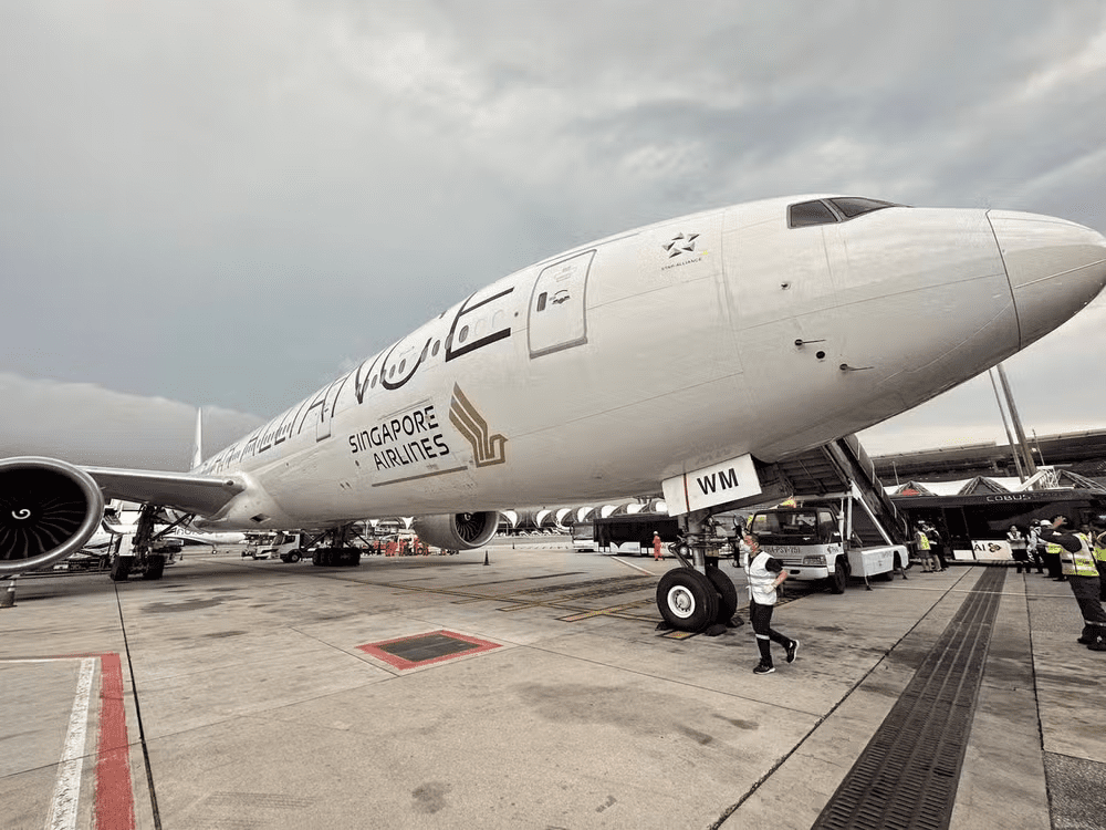 Turbulência em voo deixa uma morte e dezenas feridos.