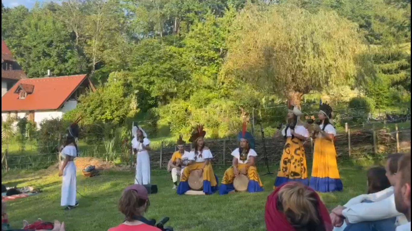 As Karuana: grupo de mulheres indígenas da Amazônia faz primeira turnê pela Europa