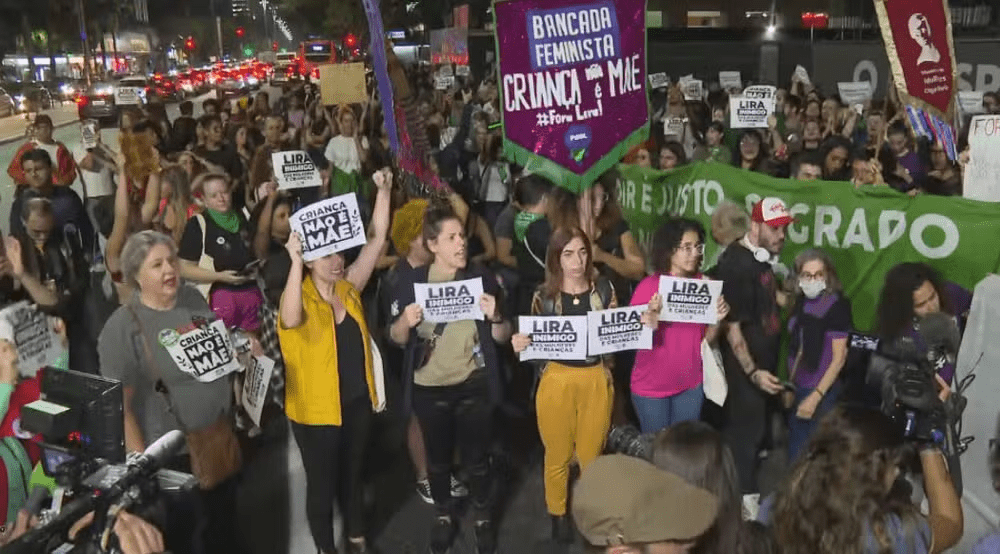 Manifestantes protestam em SP, RJ e Brasília contra PL da Gravidez Infantil