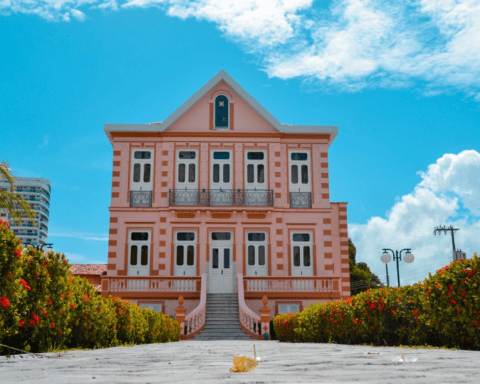 Ministra da Saúde inaugura novo prédio do Instituto Evandro Chagas em Ananindeua