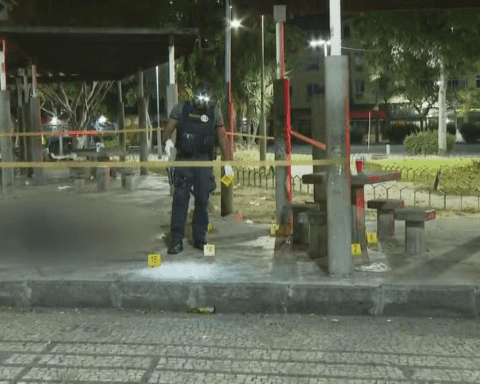 Quatro pessoas morrem em ataque a tiros no Rio de Janeiro. Foto: Jurandir Ferreira/TV Globo