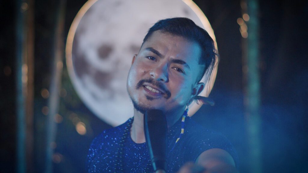 Cantor Walder Wolf lança clipe “Amor Oculto” com Lobisomem apaixonado na Amazônia